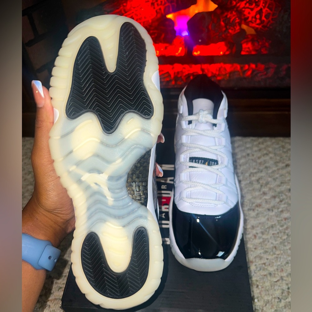 Air Jordan 11 Retro GS Gratitude